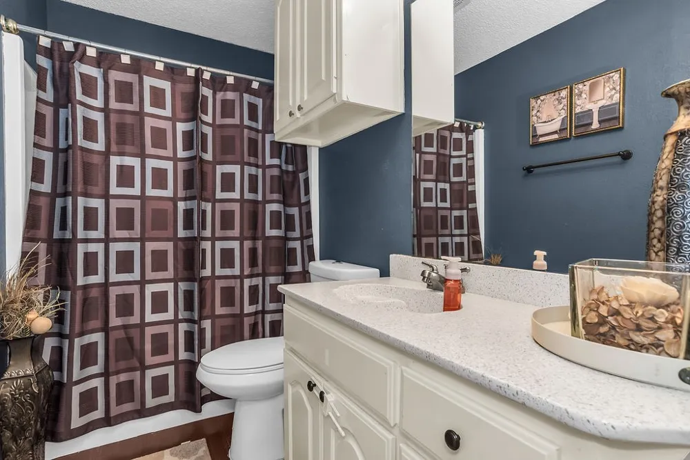 412 Glenbrook Drive Kennedale, TX 76060