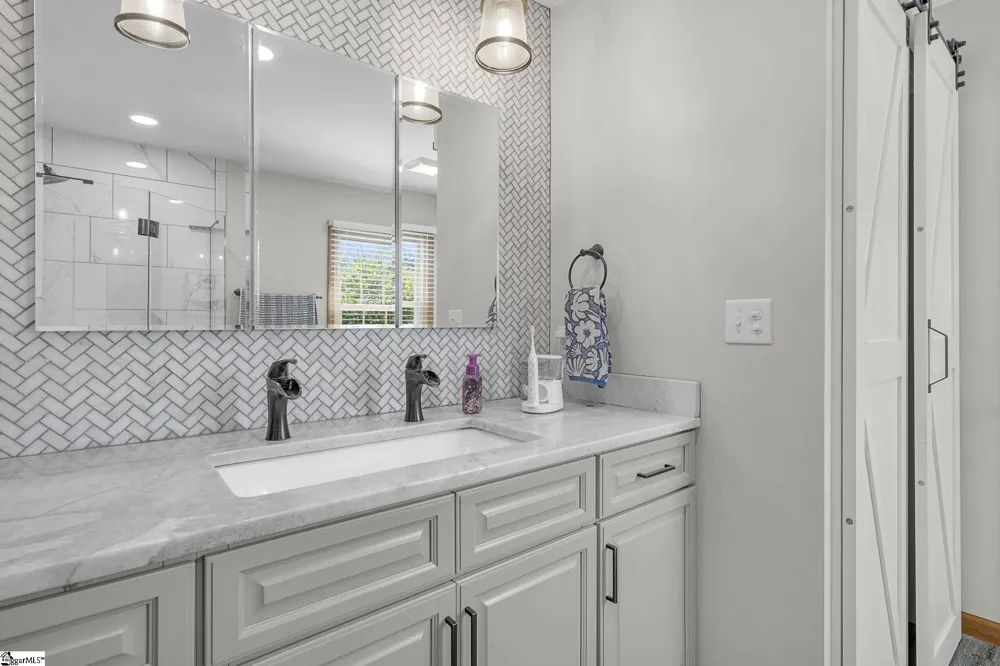 5230 Olden Porter Road Pendleton, SC 29670