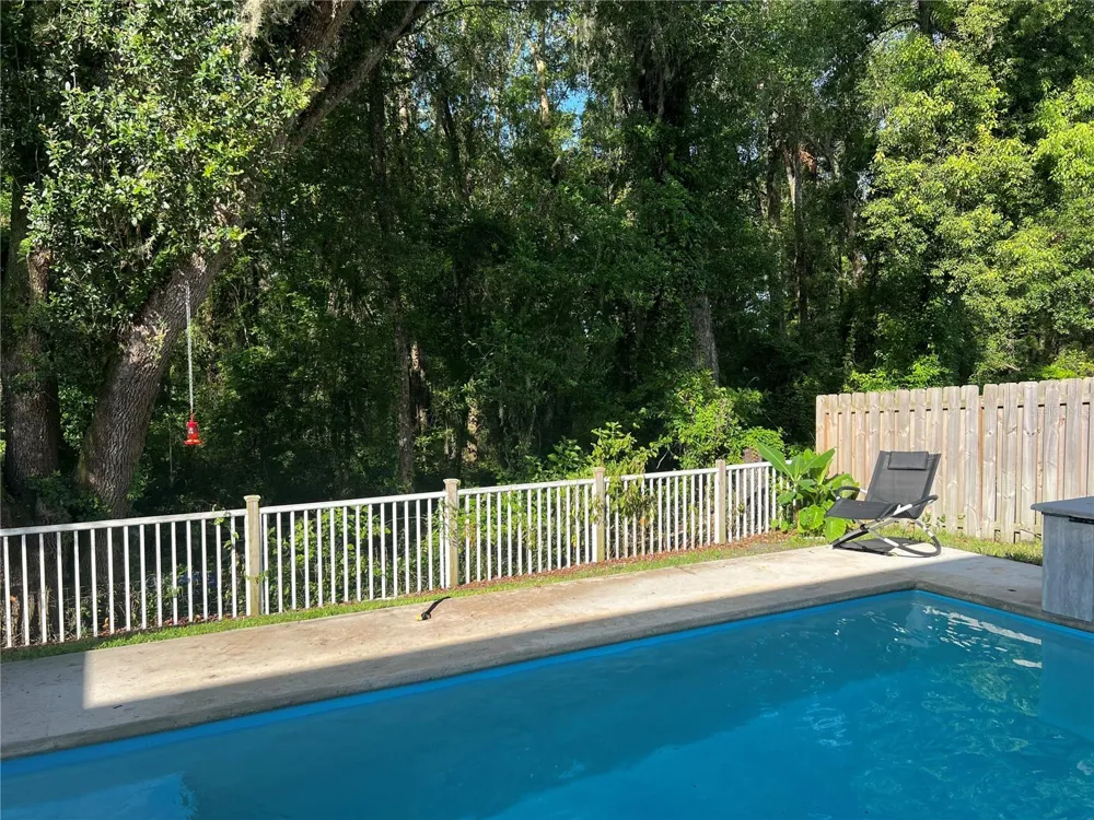 19007 NW 164TH ROAD High Springs, FL 32643
