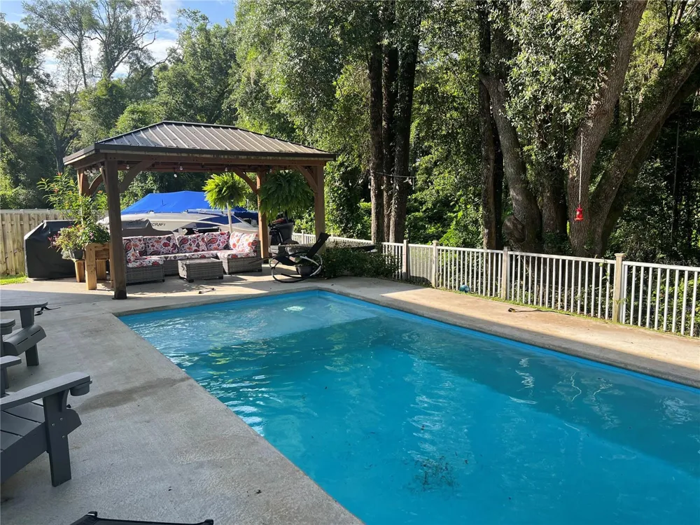 19007 NW 164TH ROAD High Springs, FL 32643