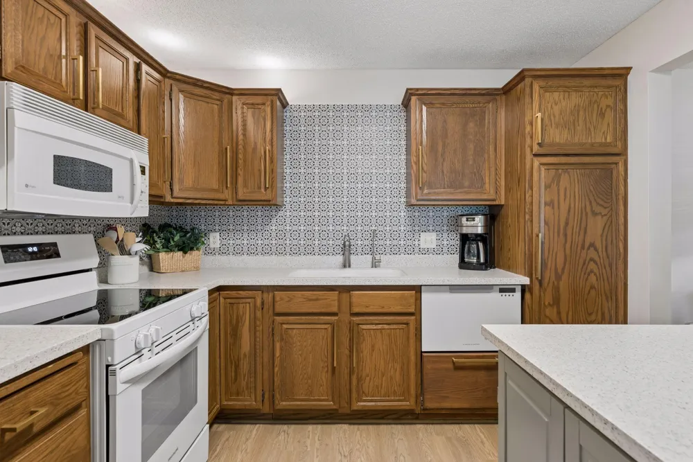 10540 43rd Avenue #111 Plymouth, MN 55442