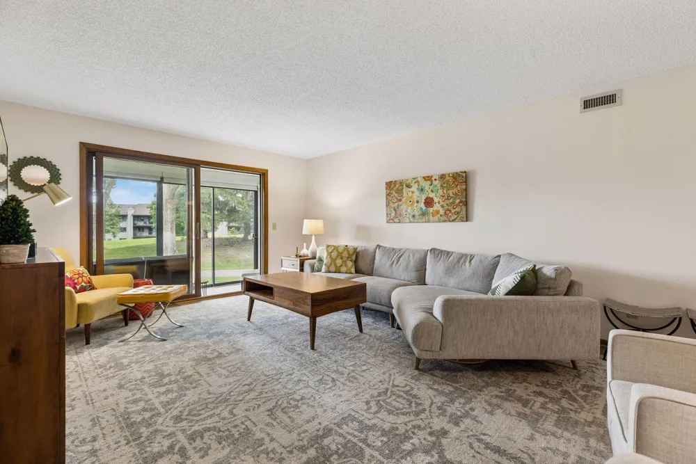 10540 43rd Avenue #111 Plymouth, MN 55442