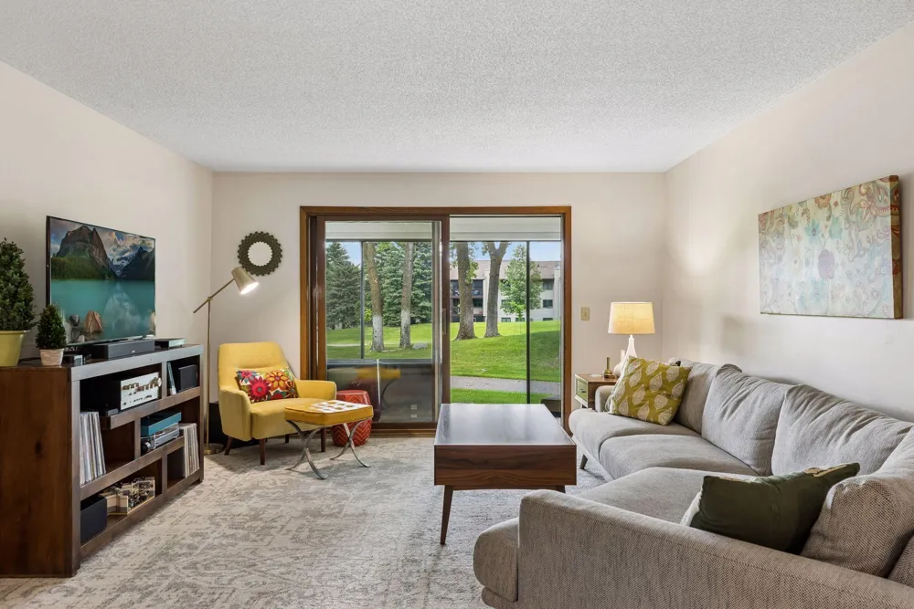 10540 43rd Avenue #111 Plymouth, MN 55442