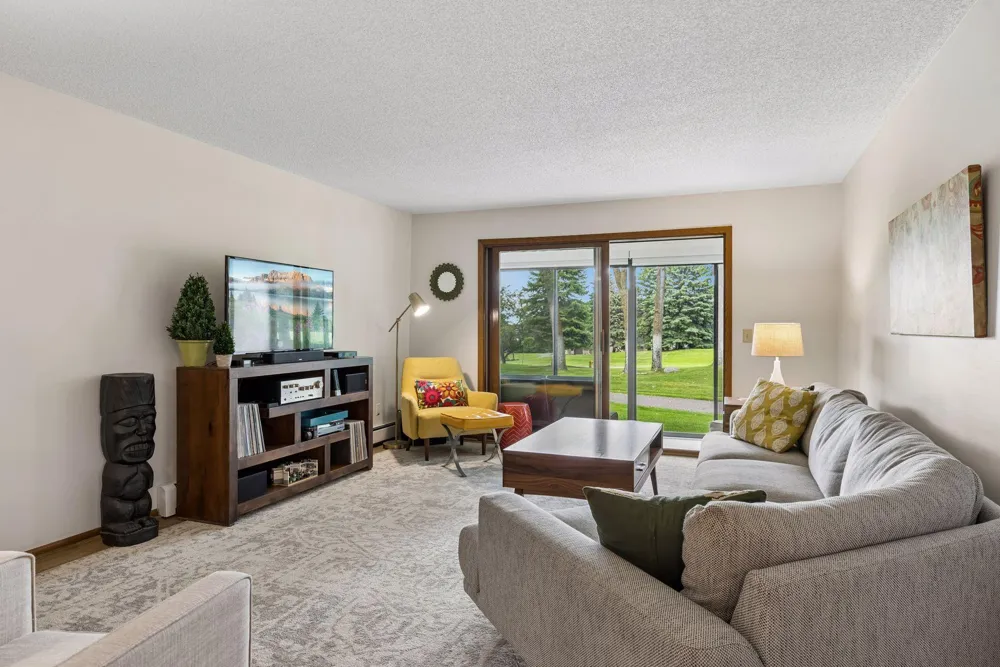10540 43rd Avenue #111 Plymouth, MN 55442