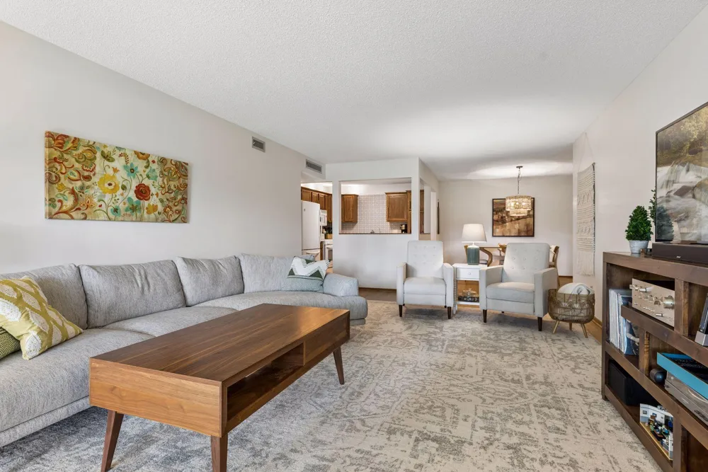 10540 43rd Avenue #111 Plymouth, MN 55442