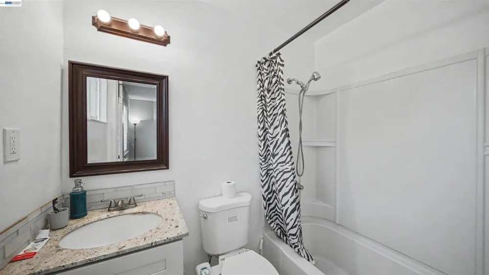200 Riverside Pl Bay Point, CA 94565