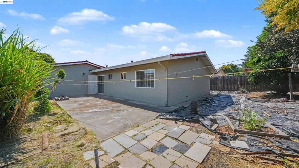 200 Riverside Pl Bay Point, CA 94565