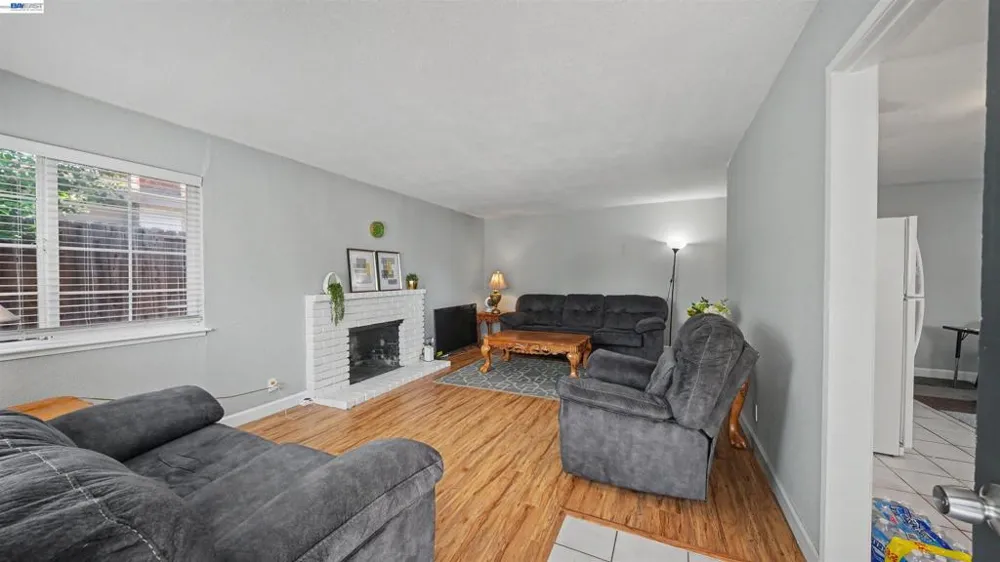 200 Riverside Pl Bay Point, CA 94565