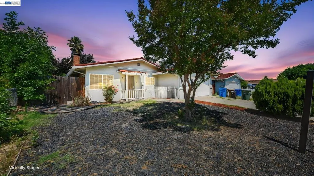 200 Riverside Pl Bay Point, CA 94565