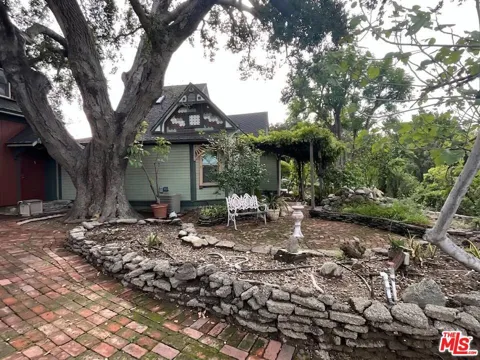 822 Silverwood Avenue
