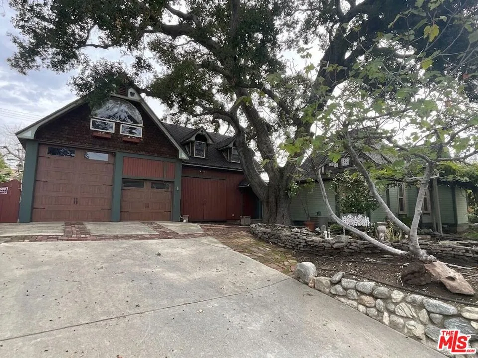 822 Silverwood Avenue Upland, CA 91786