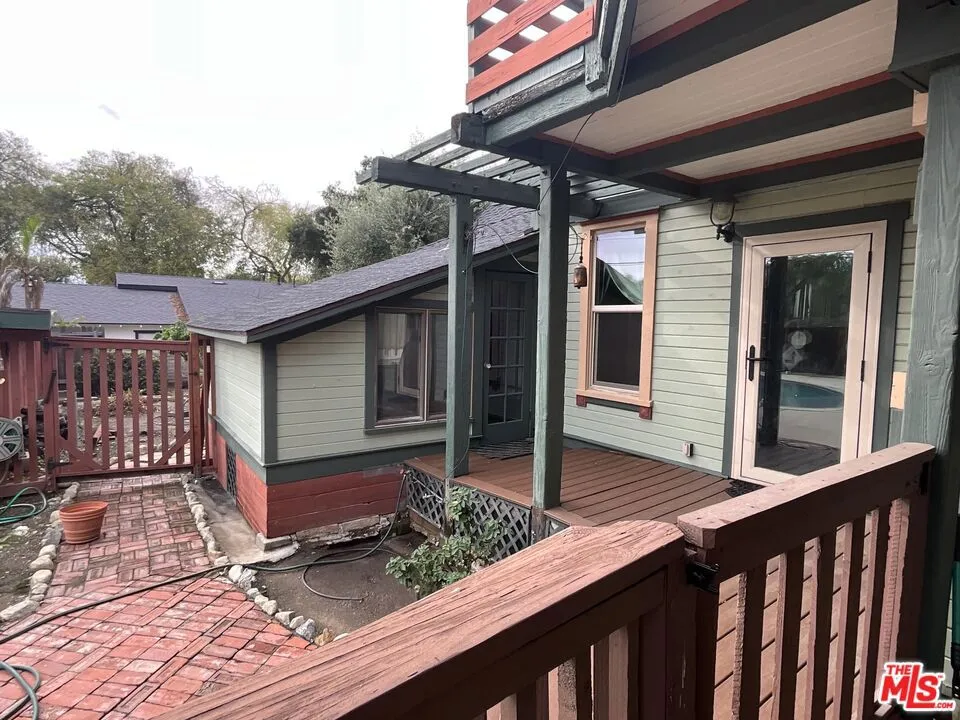 822 Silverwood Avenue Upland, CA 91786