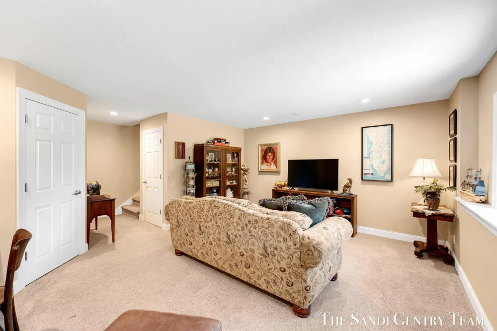 931 Bluff Creek Drive #21 Grand Haven, MI 49417