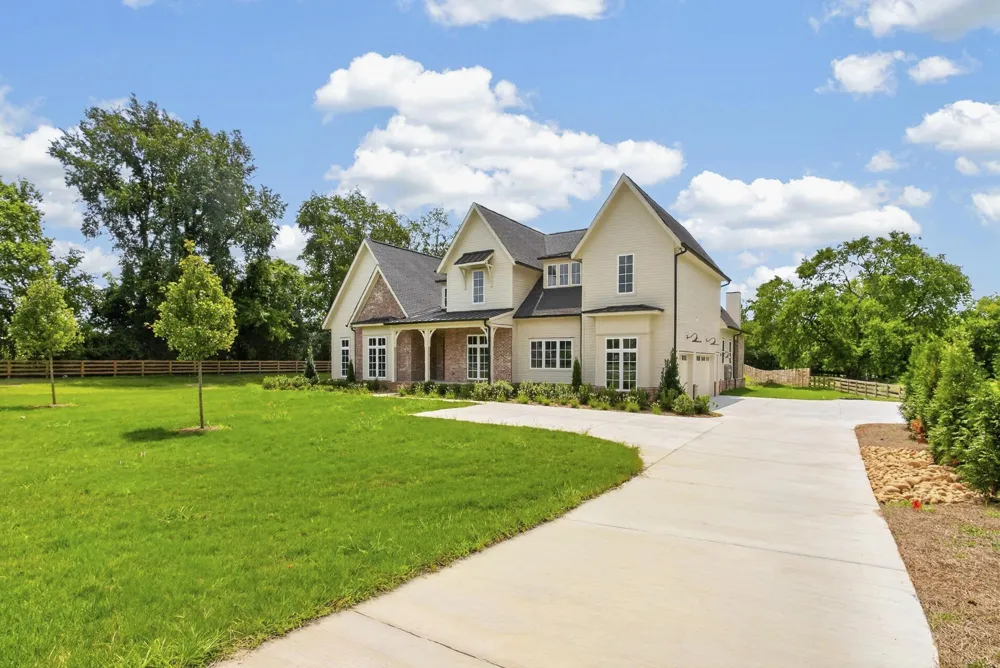 3107 Old Murfreesboro Rd College Grove, TN 37046