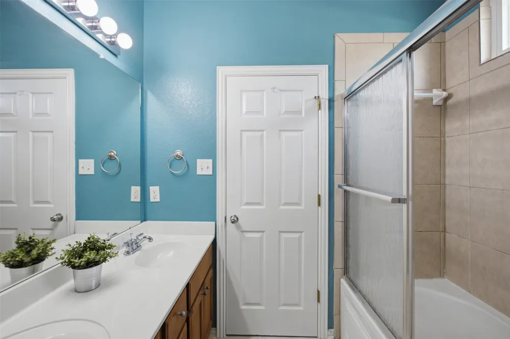109 Cailin Court Burnet, TX 78611