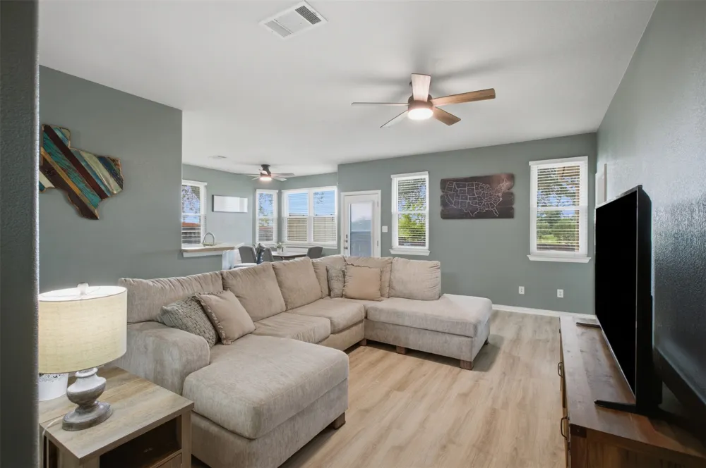 109 Cailin Court Burnet, TX 78611
