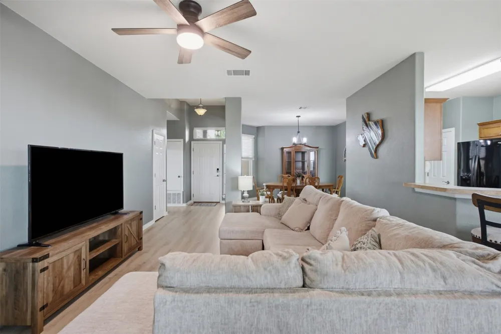 109 Cailin Court Burnet, TX 78611