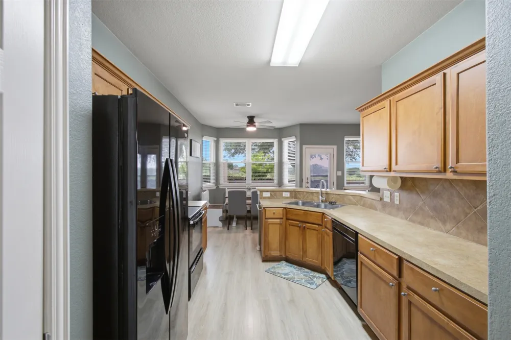 109 Cailin Court Burnet, TX 78611