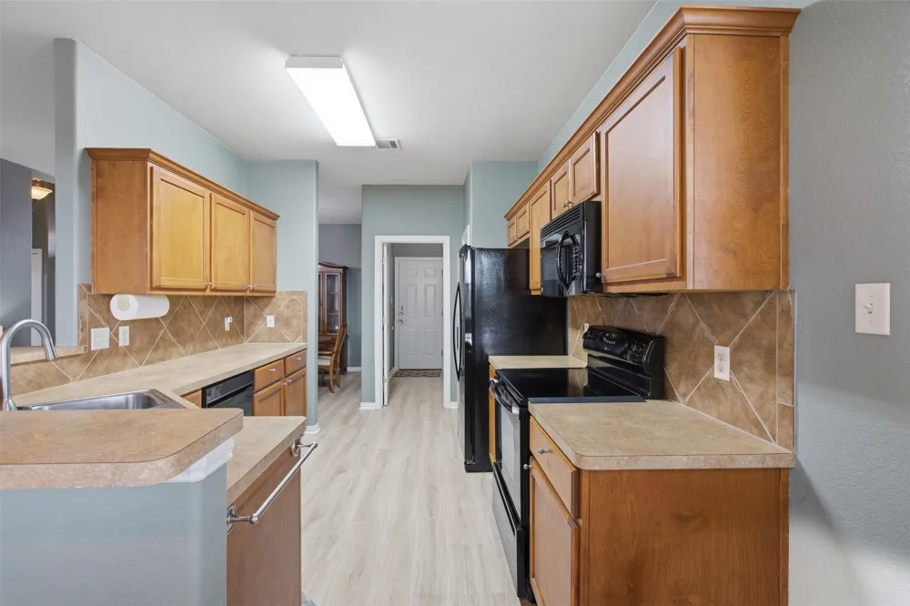 109 Cailin Court Burnet, TX 78611