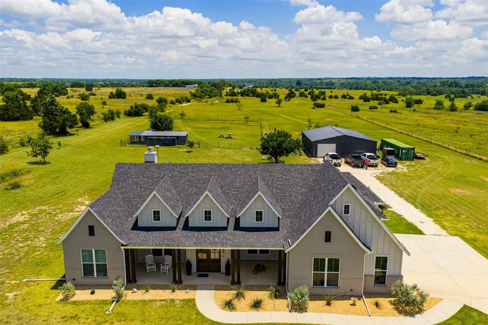 761 Dovie Lane Milford, TX 76670