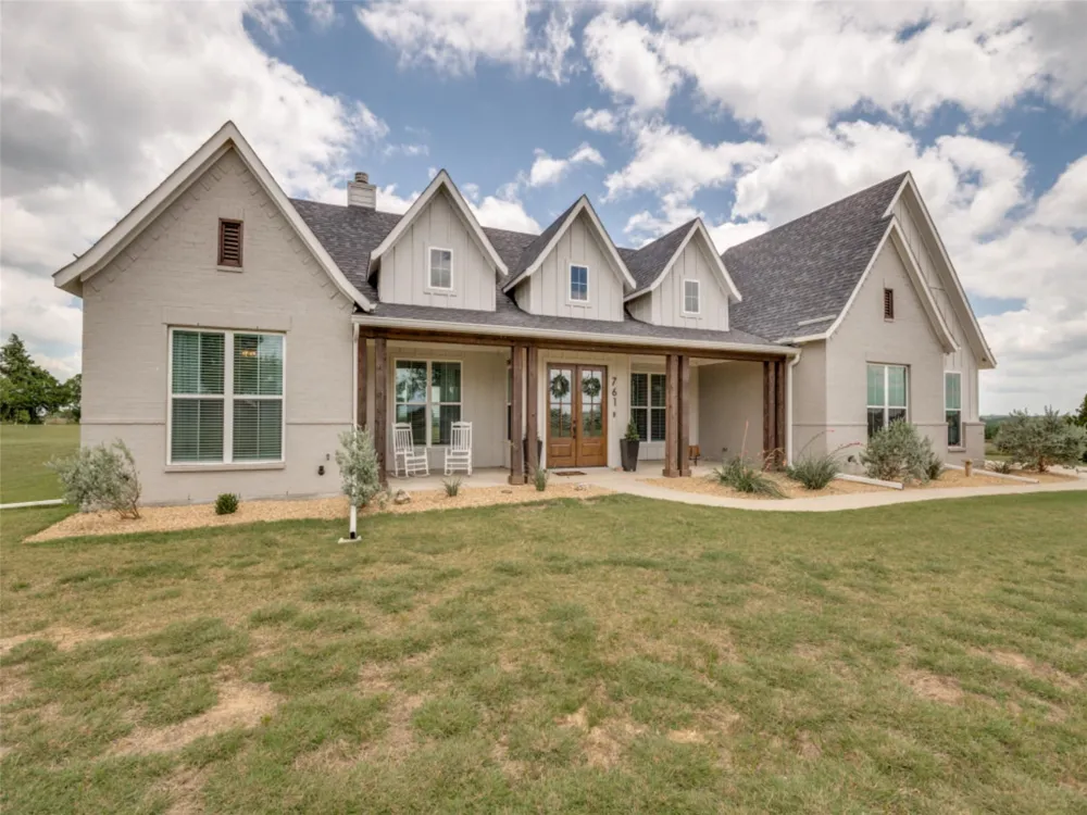 761 Dovie Lane Milford, TX 76670