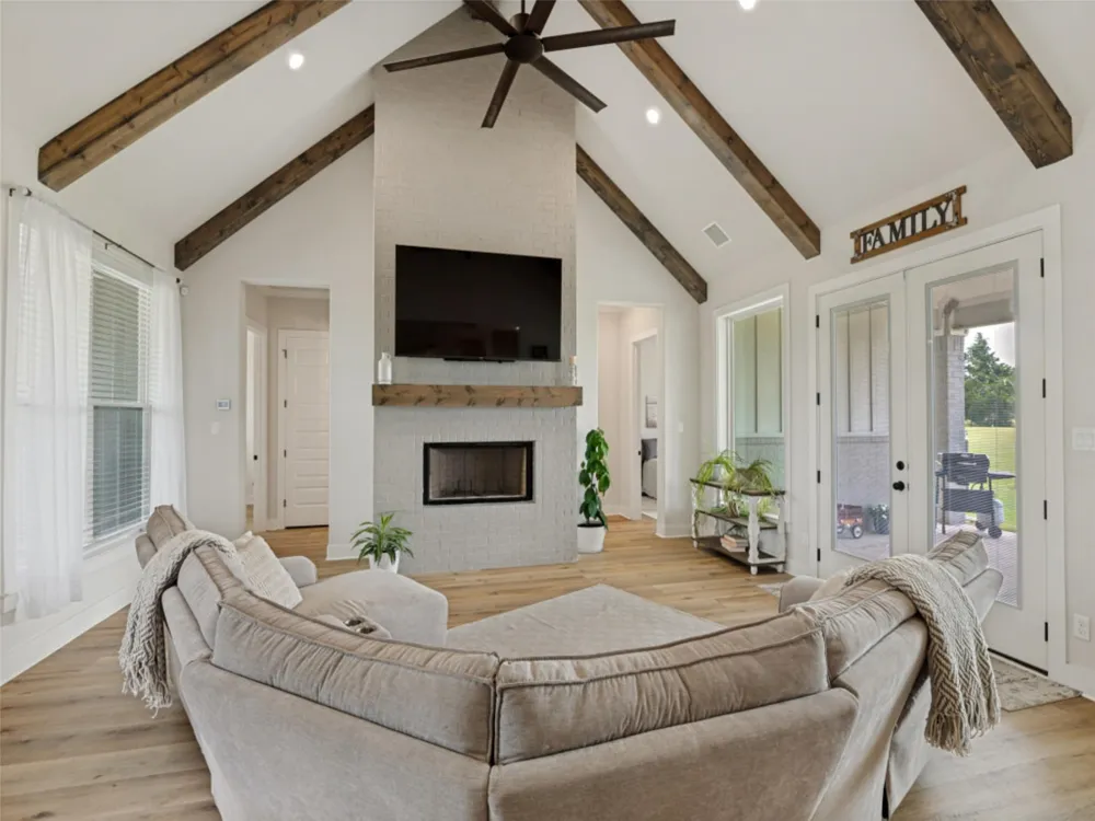 761 Dovie Lane Milford, TX 76670