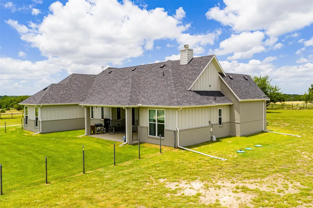 761 Dovie Lane Milford, TX 76670