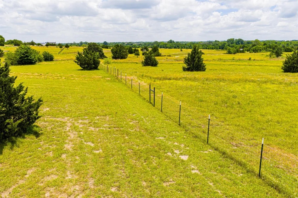 761 Dovie Lane Milford, TX 76670