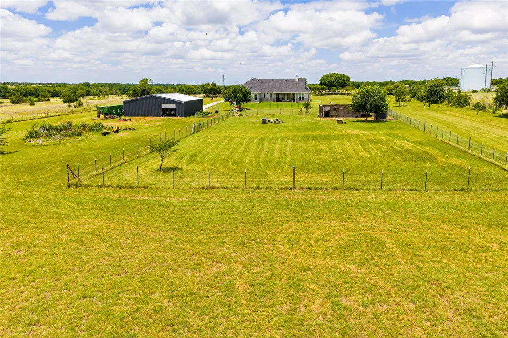 761 Dovie Lane Milford, TX 76670