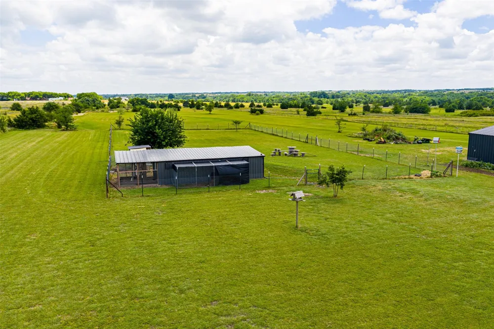 761 Dovie Lane Milford, TX 76670