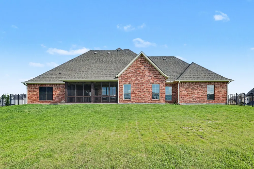 2016 Fox Bend Trace Gunter, TX 75058