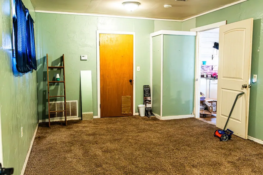 325 NW Avenue I Hamlin, TX 79520