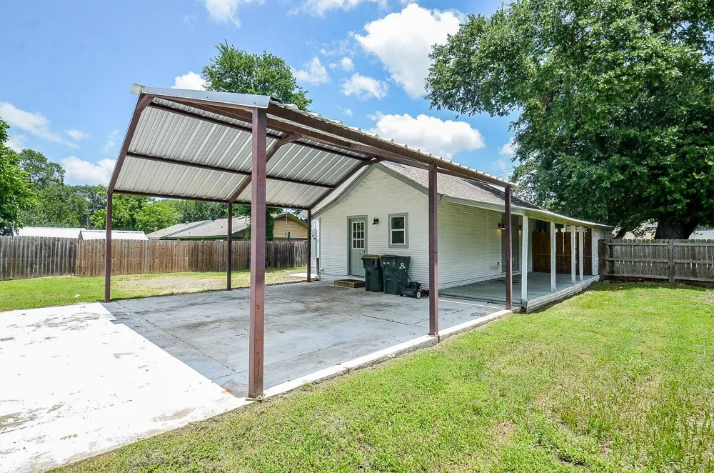 1615 Eagle Lake Road Sealy, TX 77474