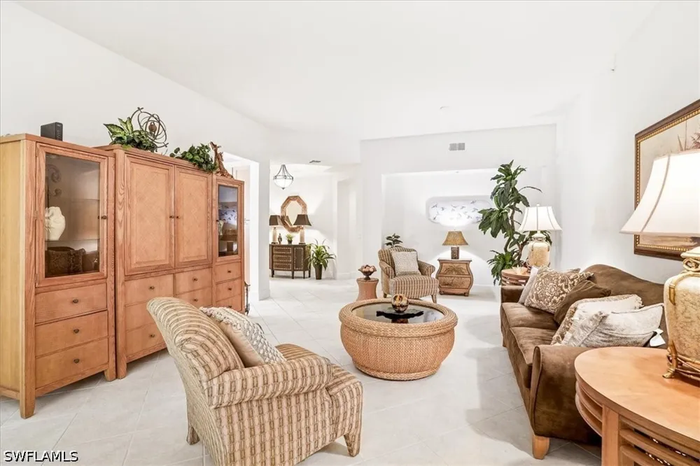 Montreux Lane #104 Naples, FL 34114