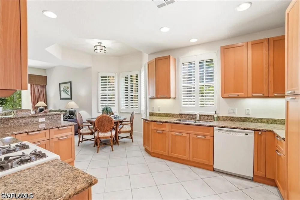 Montreux Lane #104 Naples, FL 34114