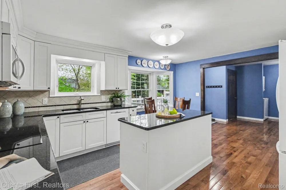259 Wing Court Northville City, MI 48167