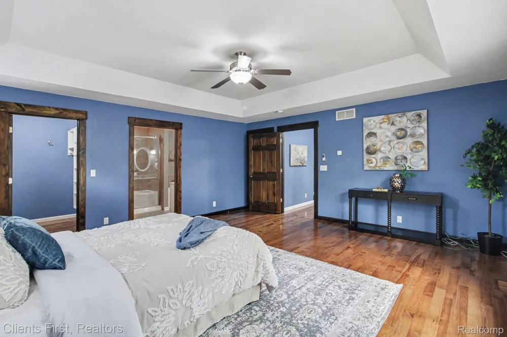 259 Wing Court Northville City, MI 48167
