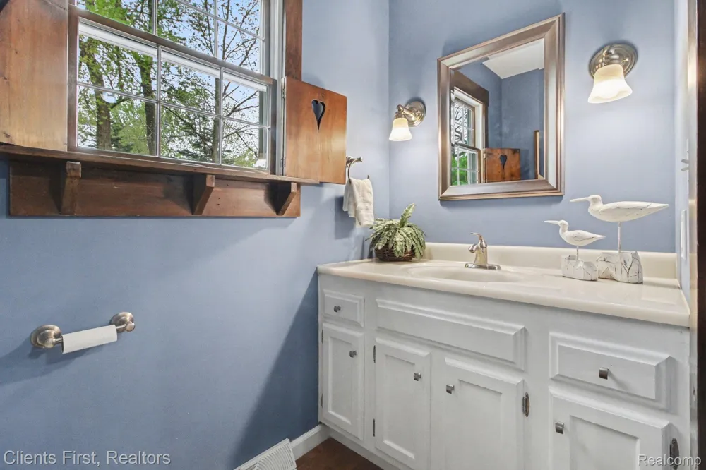 259 Wing Court Northville City, MI 48167