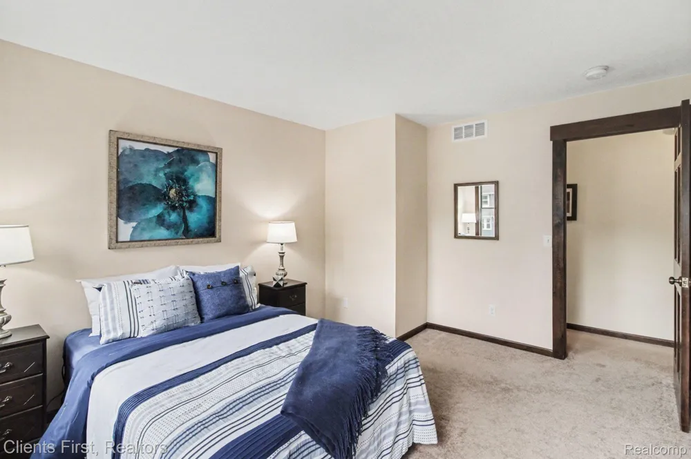 259 Wing Court Northville City, MI 48167
