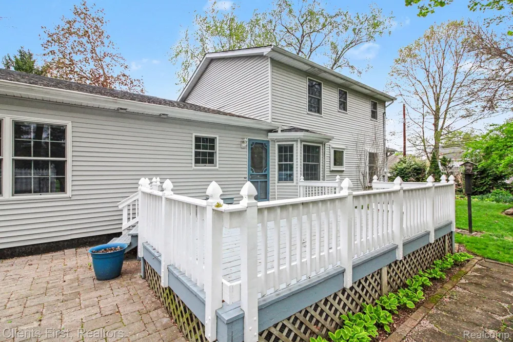 259 Wing Court Northville City, MI 48167
