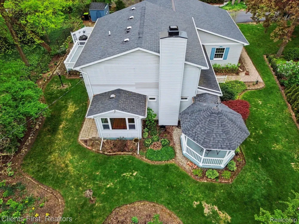 259 Wing Court Northville City, MI 48167