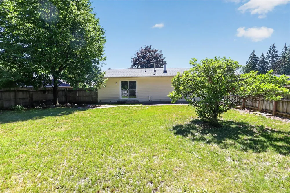56800 Bow Drive Lockport Township, MI 49093