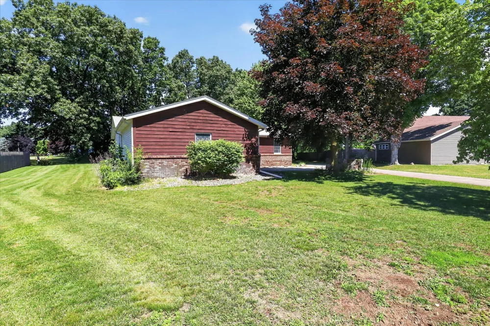 56800 Bow Drive Lockport Township, MI 49093
