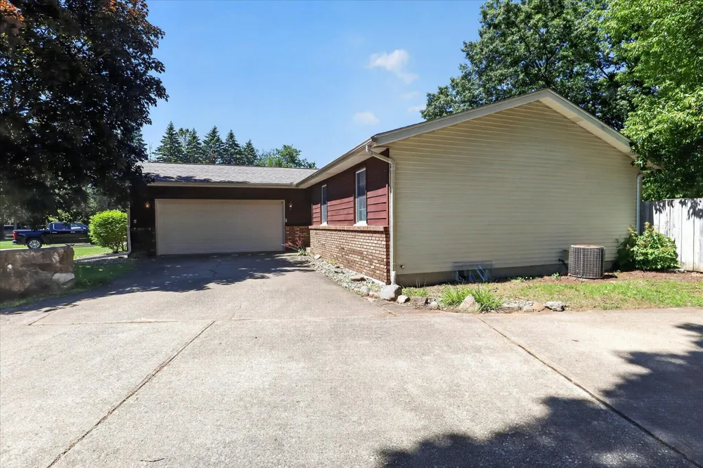 56800 Bow Drive Lockport Township, MI 49093