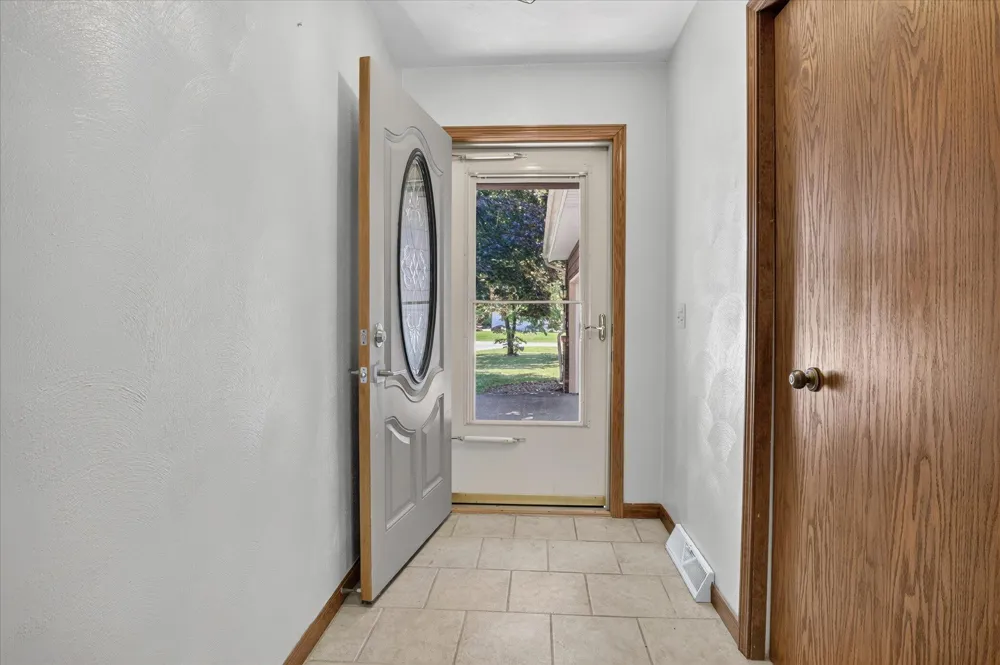 56800 Bow Drive Lockport Township, MI 49093