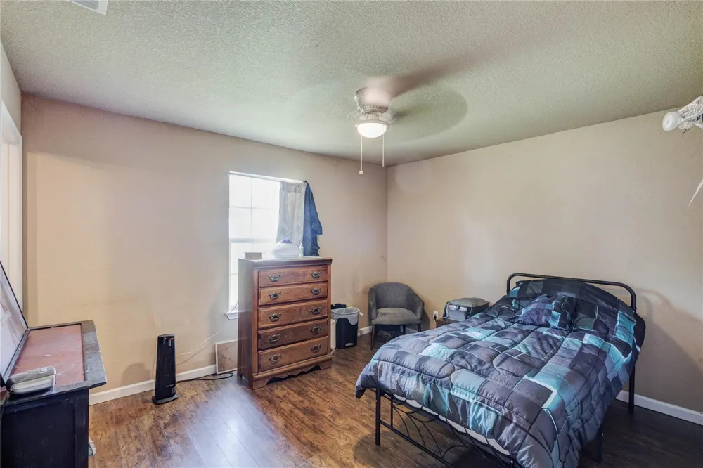 104 Richard Lane Azle, TX 76020