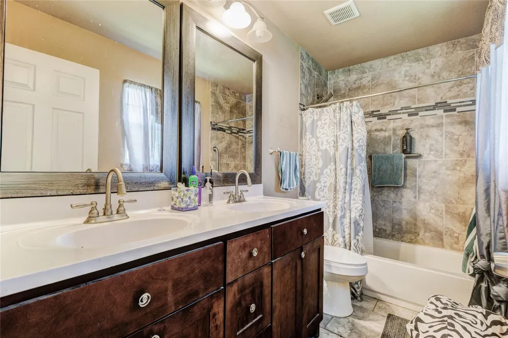 104 Richard Lane Azle, TX 76020
