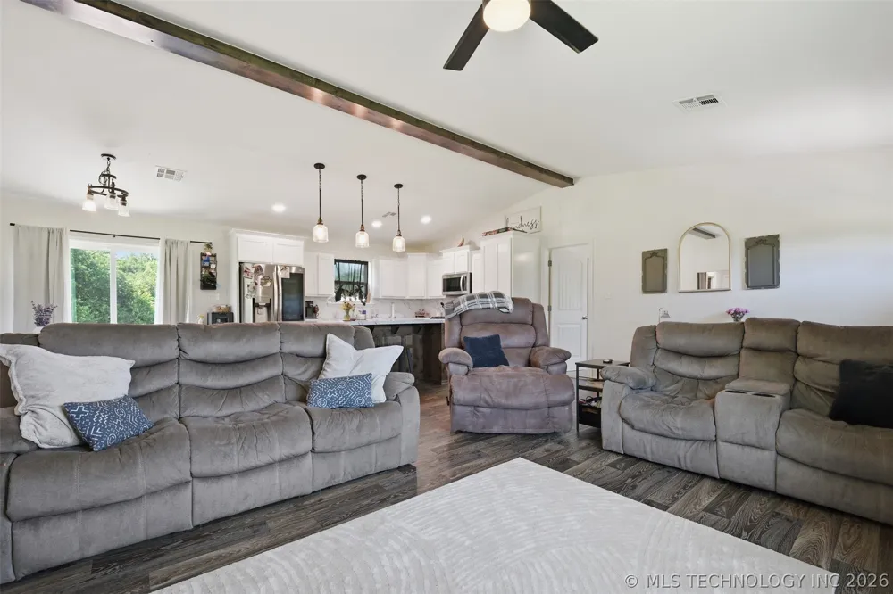 7403 County Road 147 E Allen, OK 74825