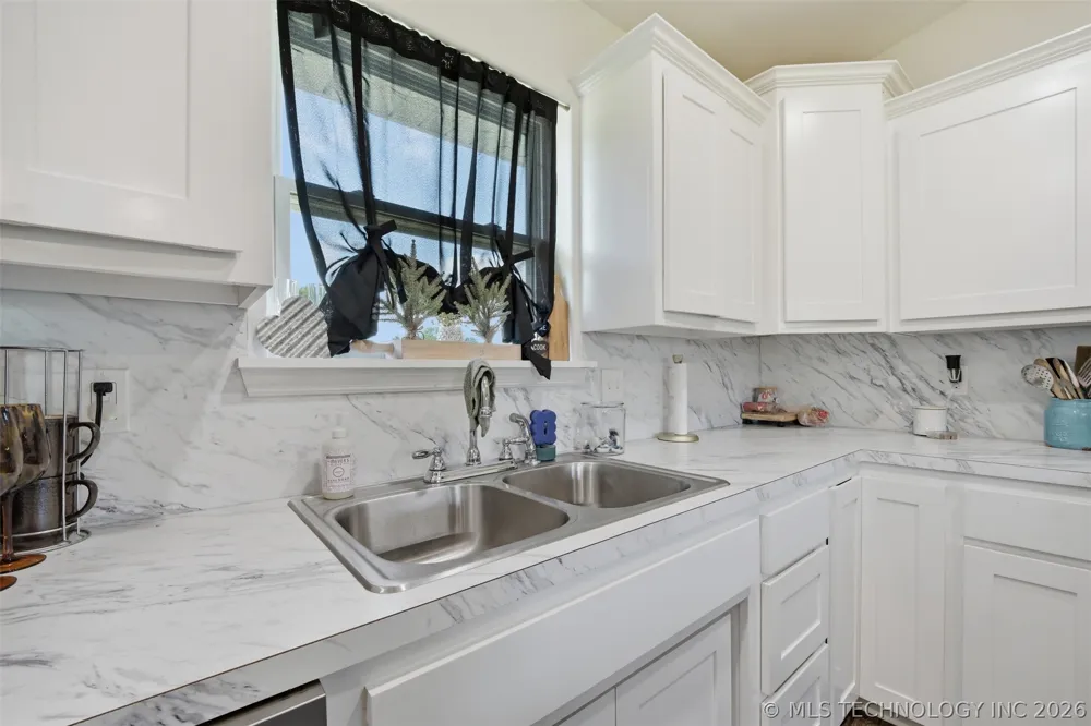 7403 County Road 147 E Allen, OK 74825
