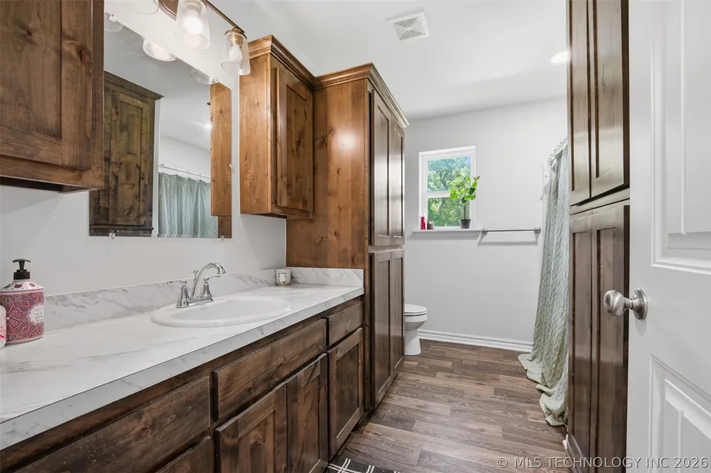 7403 County Road 147 E Allen, OK 74825